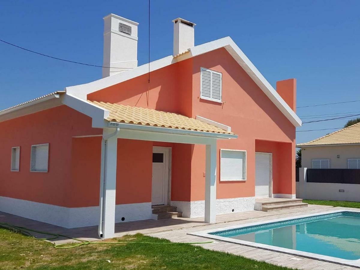 Family Villa Pool & Beach Caparica Εξωτερικό φωτογραφία